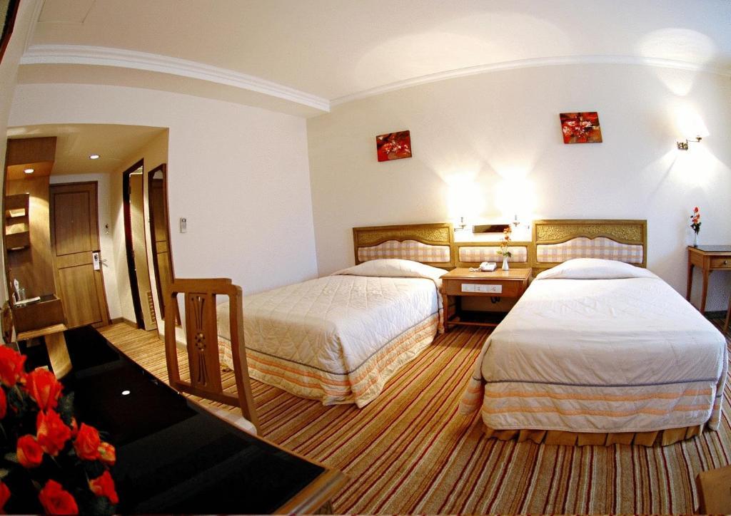Down Town Inn, Csiangmaj Kültér fotó